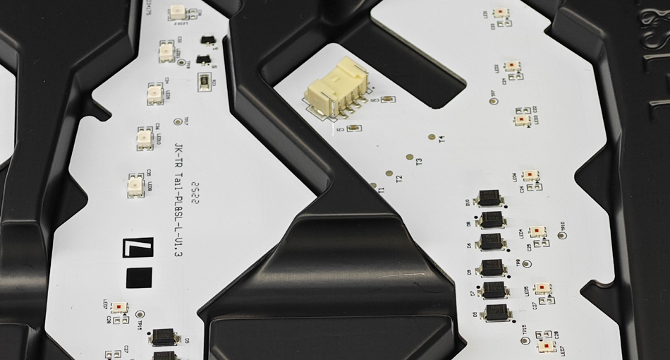 PCBA 공장의 비용 관리 및 장기 파트너십 전략 논의